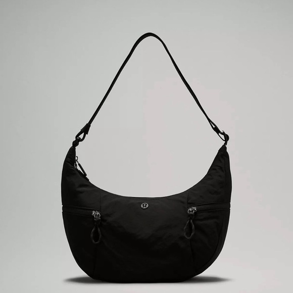 Lululemon Slouchy Sling Bag 6L NWT Black - Picture 5 of 8